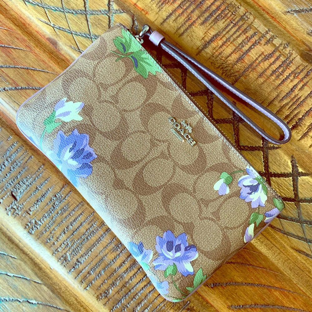 COACH Large Wristlet